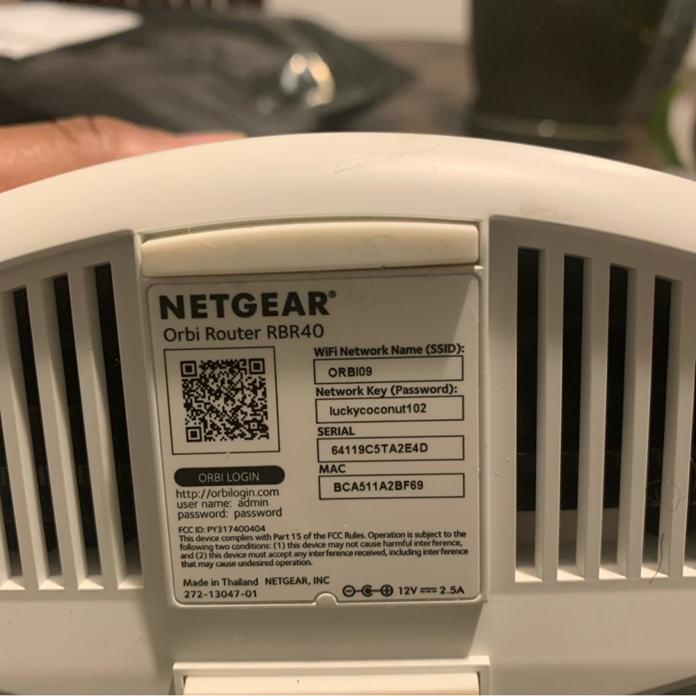 LOT 2 NETGEAR (1) Orbi Router RBR40 (1) Orbi Satellite RBS20 - Picture 6 of 8